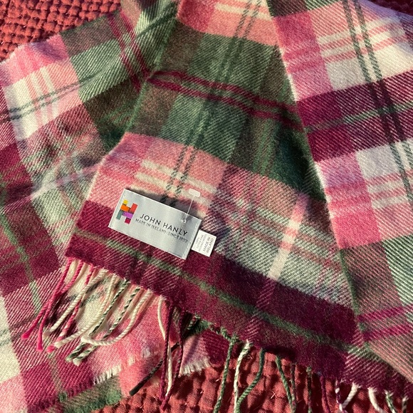 John Hanly Brushed Merino Wool Scarf NWOT - Picture 7 of 7